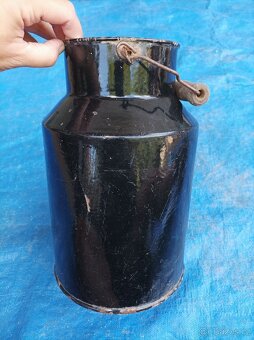 Smaltovaná černá konvička na mléko,5l - 5