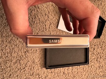 Samsung Galaxy Z Flip 5 256Gb - 5