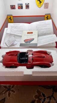 Ferrari 250 Testa Rossa 1:18 CMC - 5