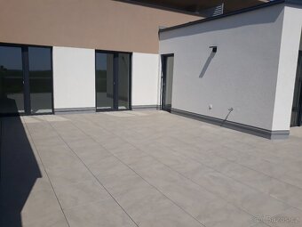 3+kk 98m2, terasa 77m2, skl.kóje 10m2 - 5
