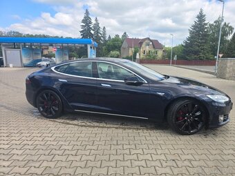Tesla model s Free Supercharger - 5