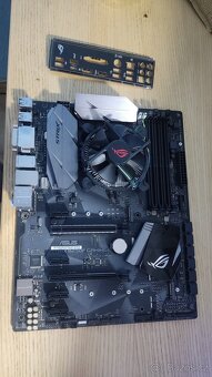 Asus strix B250f, Intel core i5 7400, Corsair vs550 - 5