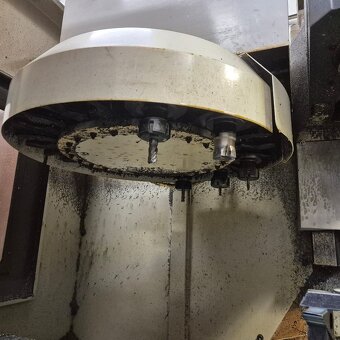 Vertikální obráběcí centrum GSK VMC 550 - 5