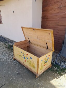 Nádherná stara truhla - 5