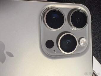 Apple 15 PRO - 5