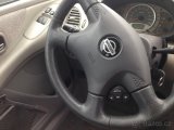 Nissan Almera Tino 2,2Di 84kW rok 2000 - díly - 5