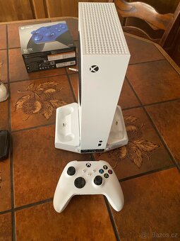 Xbox series s 512GB + Elite gamepad + chladící stojánek - 5