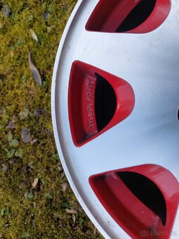 Lancia delta drobnosti na foto . Zámky už nejsou. - 5