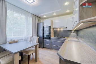 Prodej bytu 3+1, 82 m², Plzeň, ul. Nýřanská - 5