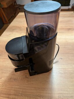 Mlýnek na kávu Gaggia MDF - 5