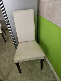 Jídelní stůl se 4 židlemi - 5