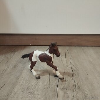 Schleich hříbata - 5