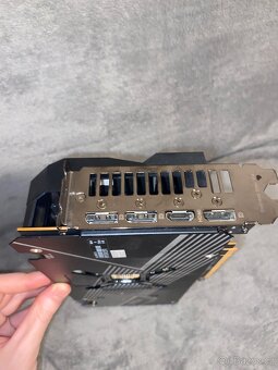 Asus Dual Radeon RX 6700 XT 12 GB - 5