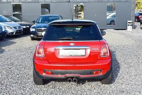 MINI COOPER S R56,PO ROZVODECH,KŮŽE,NAVI,VÝH.SEDAČEK,TOP - 5
