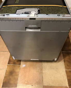 Moderní dotyková myčka se senzorem BOSCH 60cm - 5