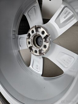 Orig. Skoda 5x100 Letní 215/45/16 - 5