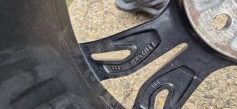 BMW X1 F48 / X2 F39 originální zimní sada R18 Bridgestone 22 - 5