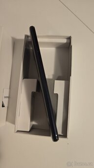 Mobilní telefon Samsung Galaxy A40, 4GB/64GB, výborný stav - 5