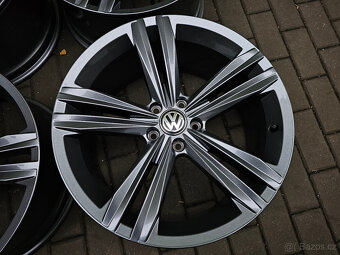 ALU kola disky VW 5x112 R19 Tiguan Sebring ET38 - 5