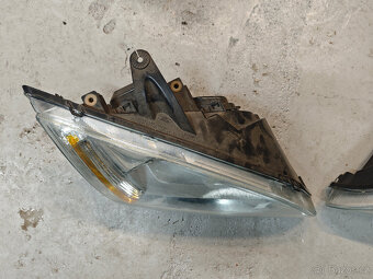 Přední světla Ford Focus MK2 originální - 5