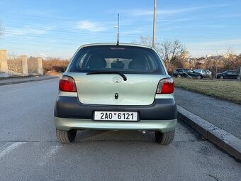 Toyota Yaris 1.0 2002 manual - 5