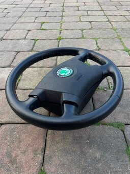 Čtyřramenný kožený volant Škoda Fabia - 5
