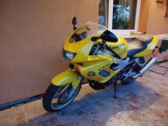 Honda VTR 1000 - 5