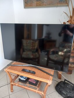 Samsung UE50J6282SU Smart TV - 5