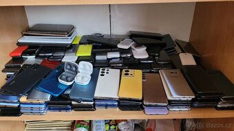 Velká sbírka maket telefonů - 5