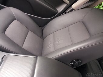 Volvo V70 2.0D 2010, černá metalíza - 5