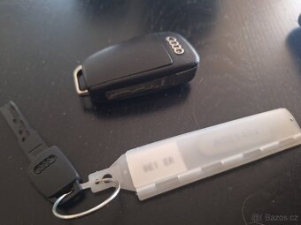Klíč audi A4 S4 8E0837220E - 5