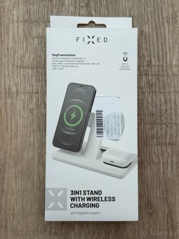 NOVÁ Bezdrátová nabíječka Fixed MagPowerstation 3v1 - 5