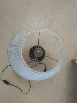 KRÁSNÁ ZLATĚ ZDOBENÁ KERAMICKÁ STOLNÍ LAMPA - 5