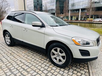 Volvo XC60 2.4D 5VÁLEC 120KW 4x4 MANUÁL NAVI KAMERA TAŽNÉ - 5