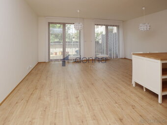 Pronájem bytu 2+kk, 68m2 + terasa 27m2, ul. Jitravská, Praha - 5