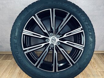 TOP zimní kola Volvo XC60 R19 originál - 5