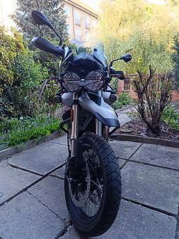Moto guzzi v 85tt E4 2019 pouze 9tkm - 5
