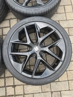 ORIGINÁL Alu SEAT FR 18, 5x112 - TOP STAV, LETNÍ - 5