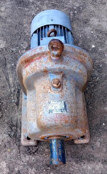 Elektromotor 2,2 kW 1430 s převodovkou nepoužitý - 5