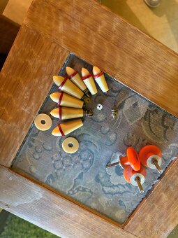 zrcadlo/ toaletni stolek se zrcadlem a 2 nocni stolky - 5