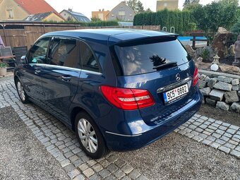 Mercedes Benz B180 - 5
