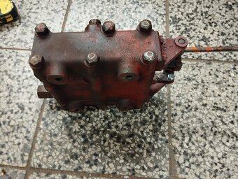 Hydraulický rozvaděč - 5