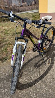 TREK Precaliber 24"- kolo pro dívku cca 9-14 let - 5