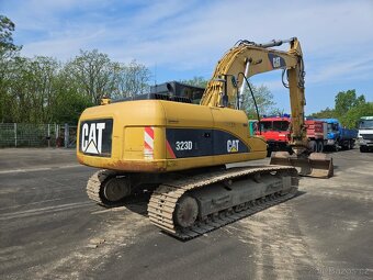 Pásový bagr CAT 323 D - 5