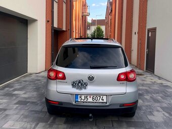 Prodám •Volkswagen Tiguan Sport & Stýle 2.0TDI 4X4. - 5