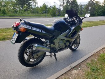 Kawasaki ZZR 600 - 5