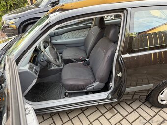 Toyota Starlet benzín 1996 - málo jetá - 5