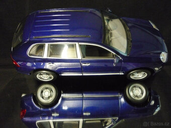 Porsche Cayenne S Maisto 1/18 - 5