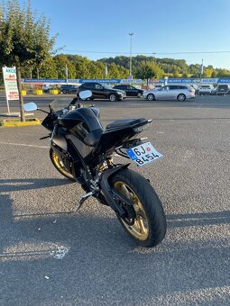 Yamaha yzf r125 2011 - 5