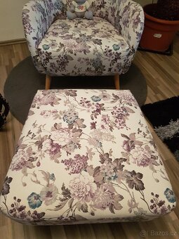 KŘESLO-UŠÁK +TABURET , zn GUTMAN - 5